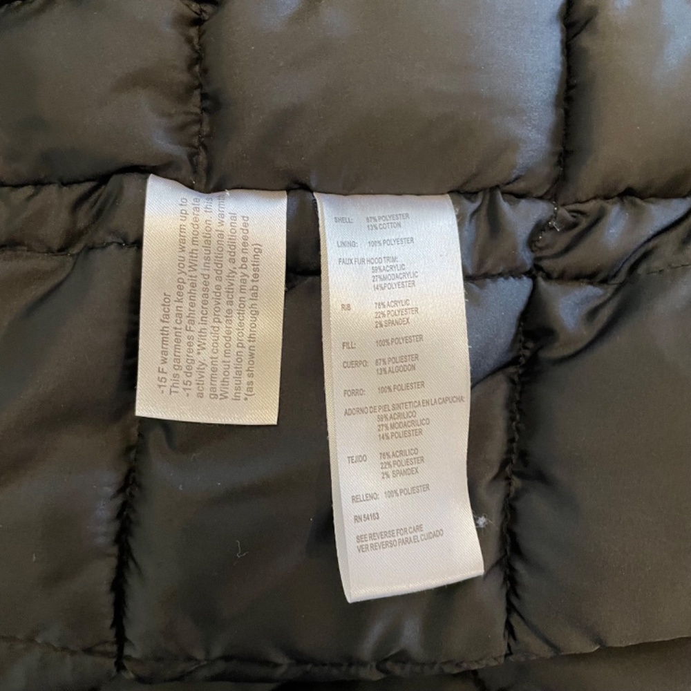 $20 FOR A COAT!!!     Andrew Marc XXL white parka - Picture 7 of 12